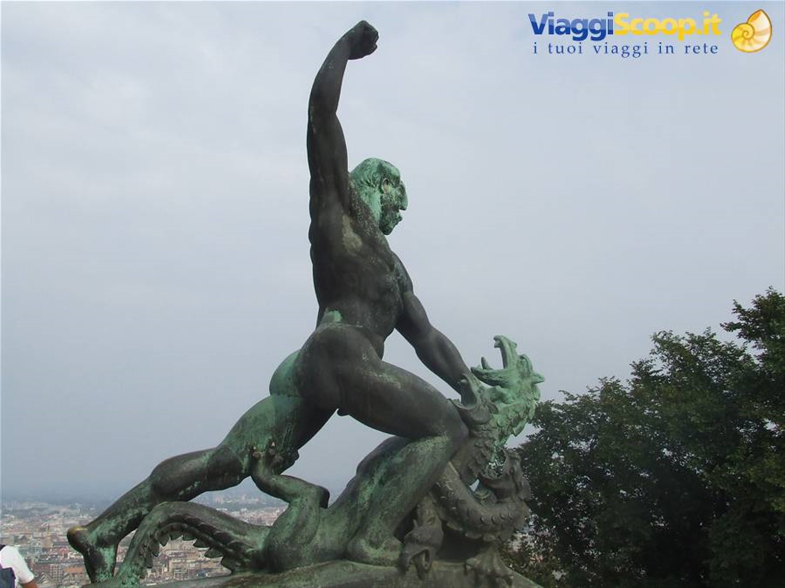 BUDAPEST -Statua sulla Cittadella