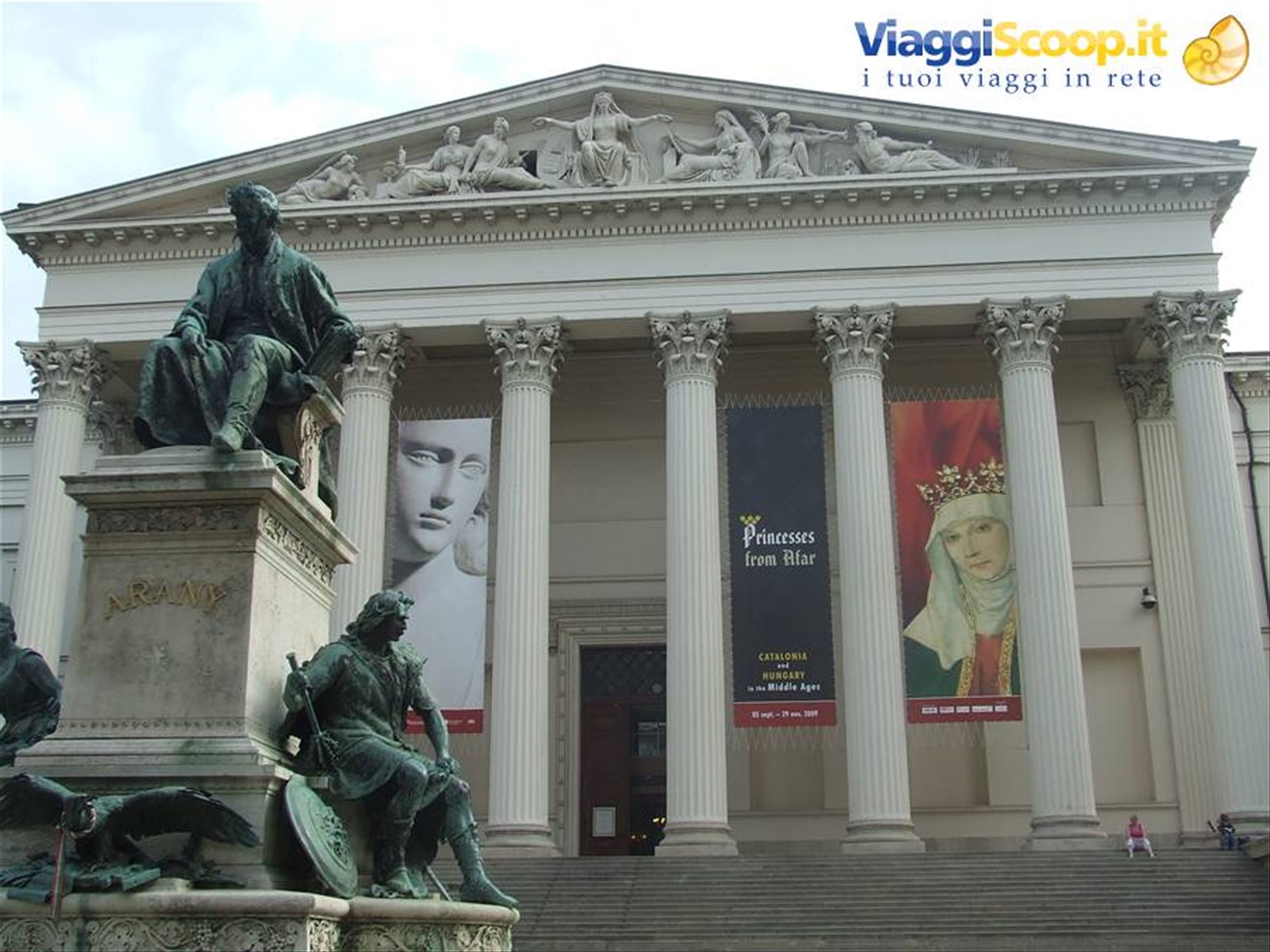 BUDAPEST - il Museo Nazionale Ungherese