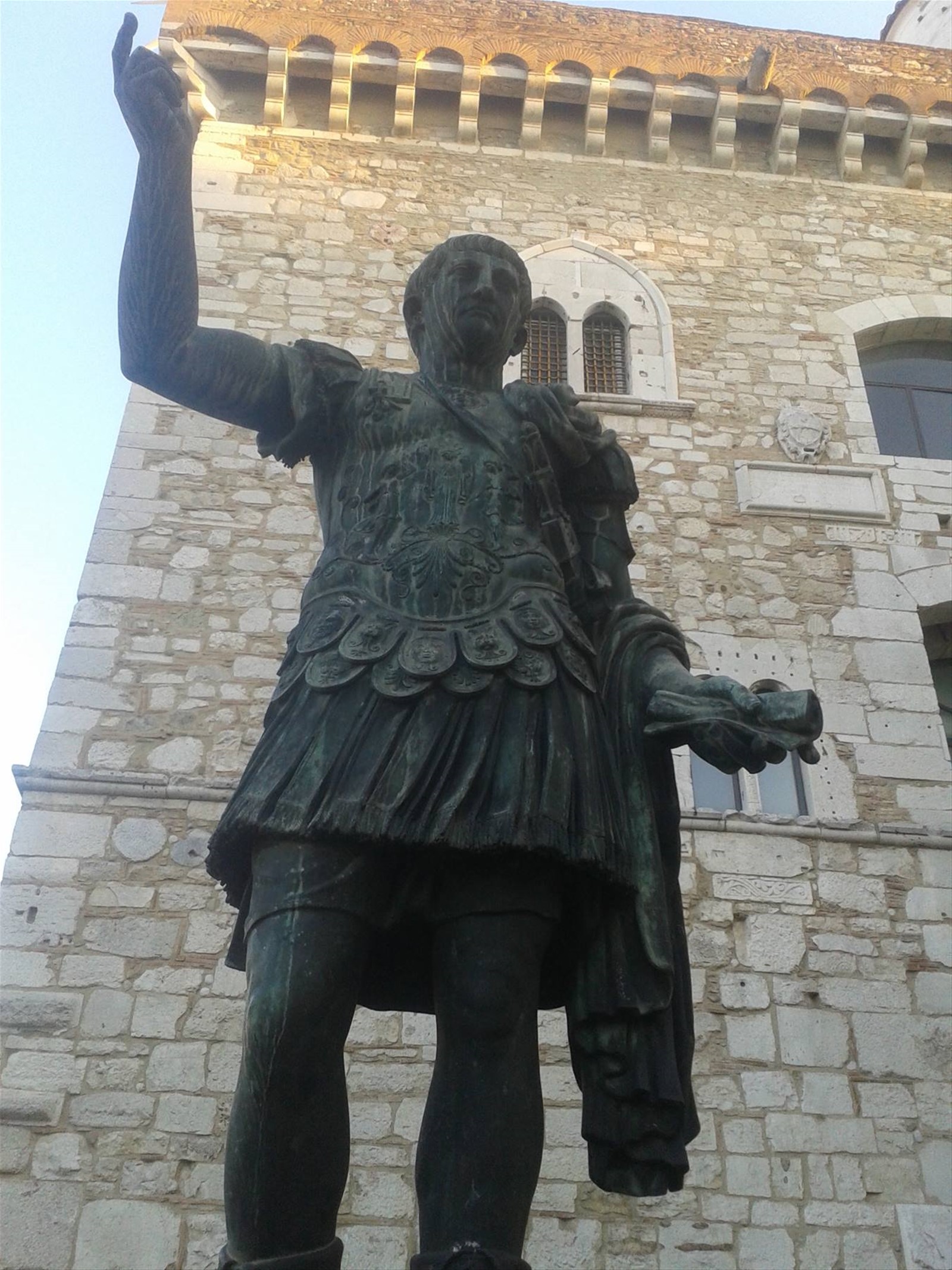 BENEVENTO - Monumento a Traiano