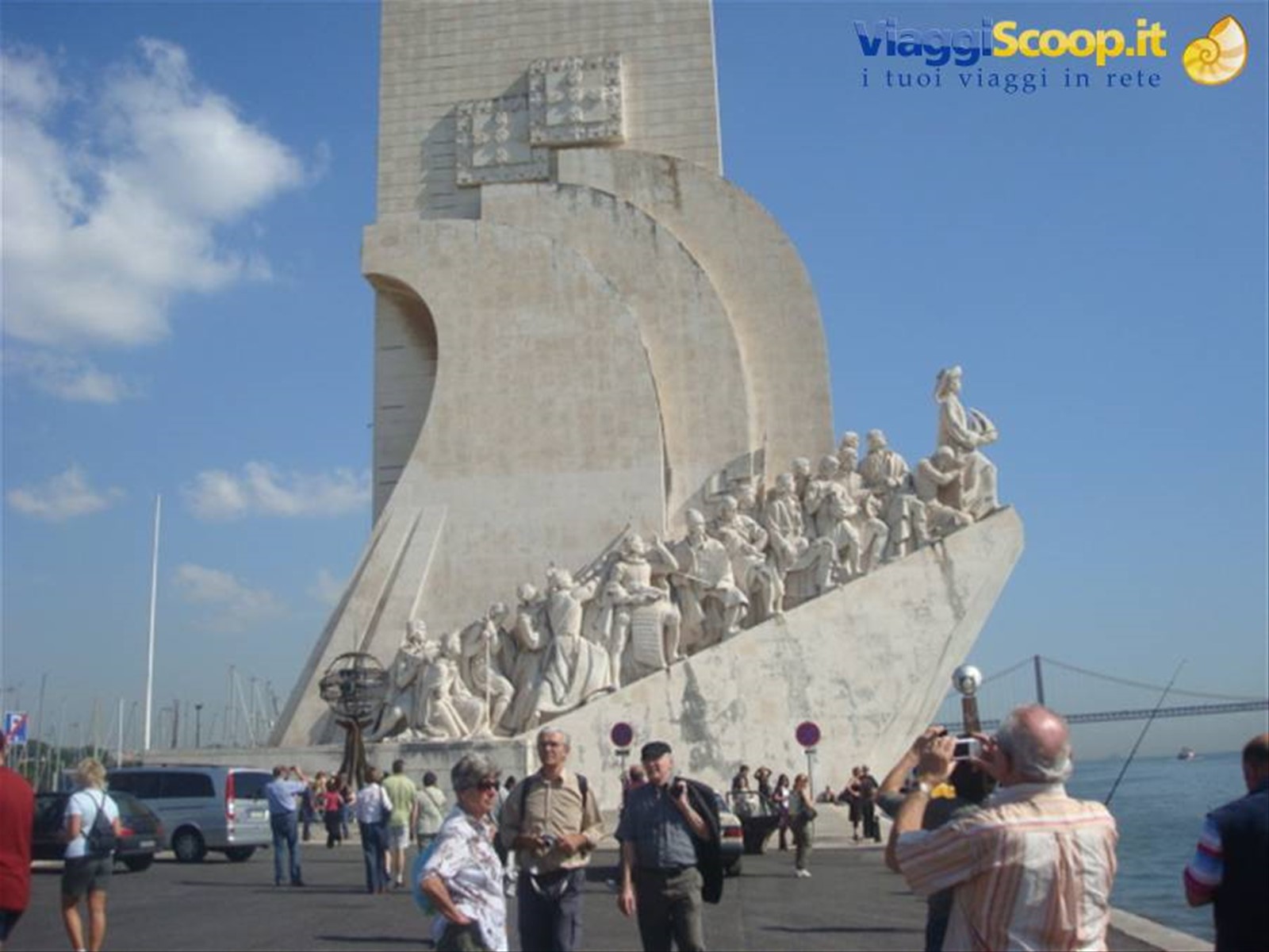 lisbona monumento al viaggiatore