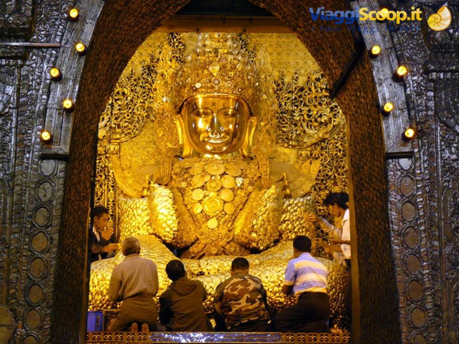Mandalay, Mahamuni Pagoda