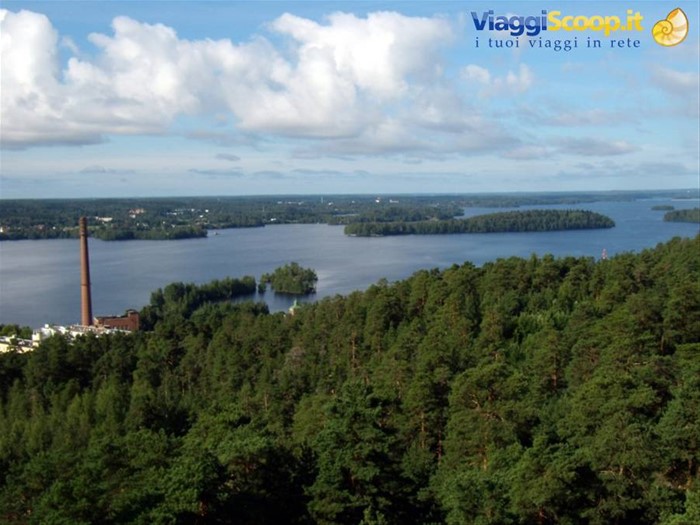 Tampere, dalla torre di Pyynikki nella foresta