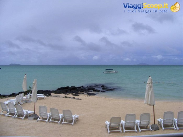 la spiaggia del villaggio