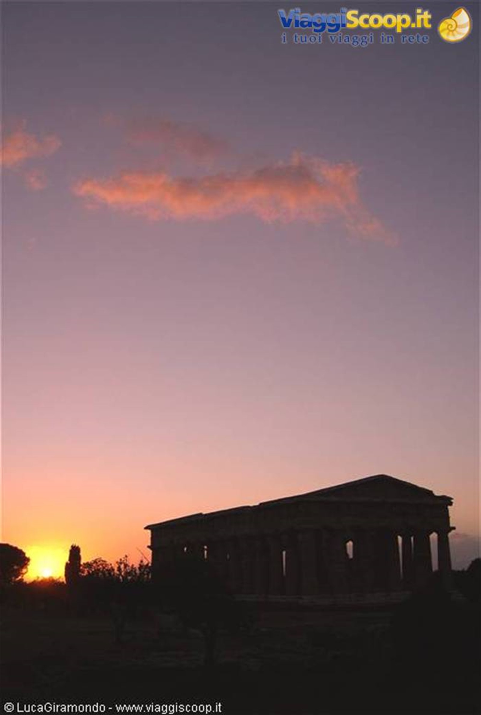 Tramonto a Paestum