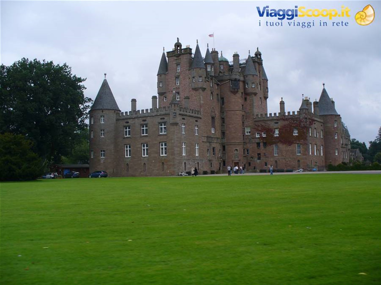 GLAMIS CASTLE