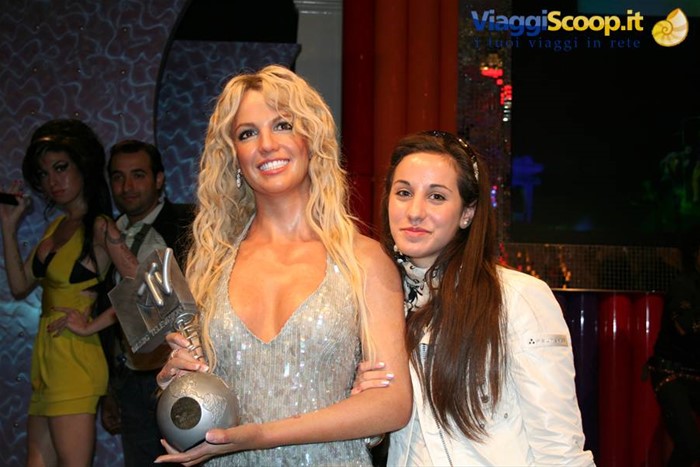madame trussauds-Io e Britney Spears