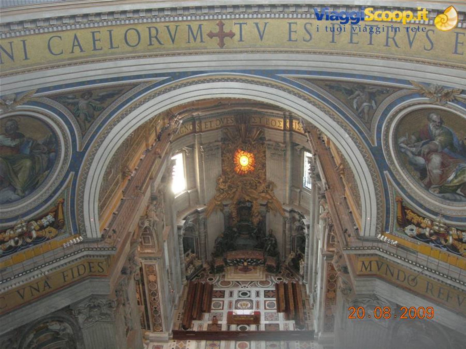 Vaticano - vista dell'interno di San Pietro dalla cupola
