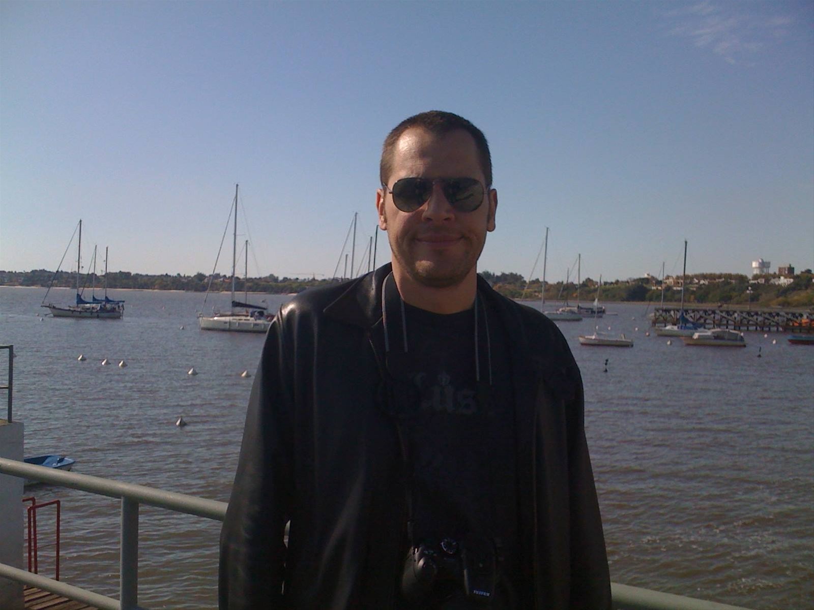 tommy sul porto di colonia