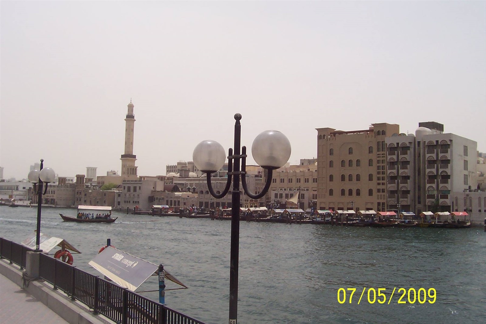 IL FIUME DI DUBAI " CREEK"