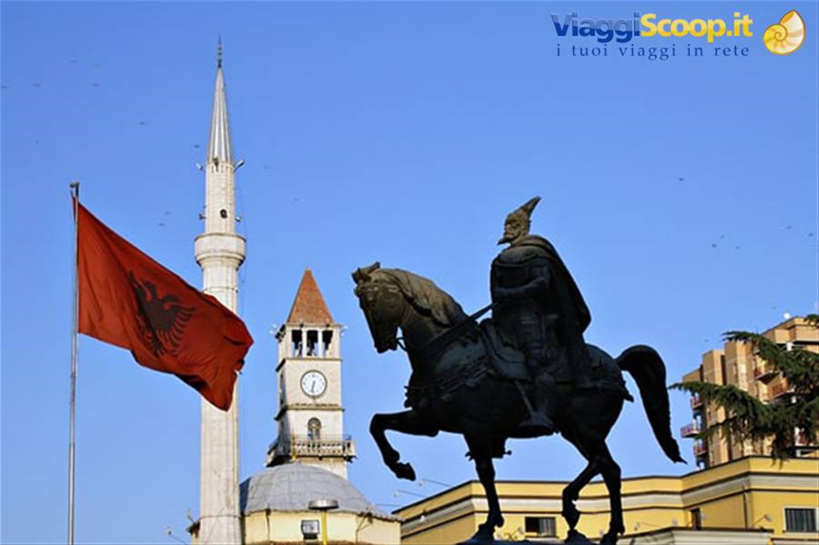 TIRANA - MONUMENTO A SKANDERBERG