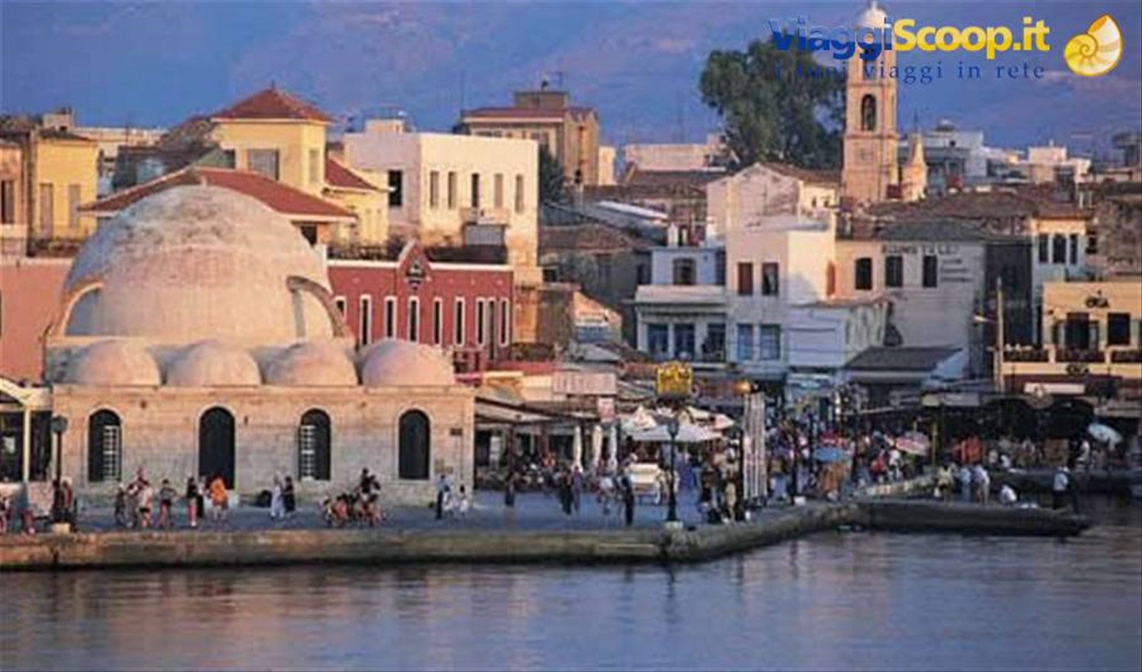 vista della moschea di Chania
