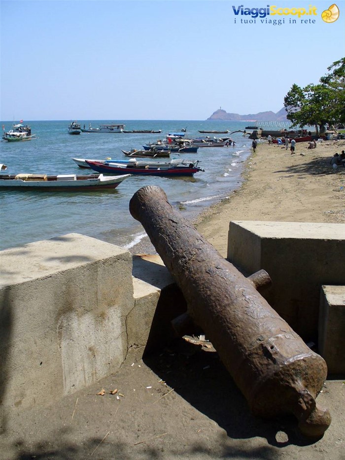 il porto di Dili