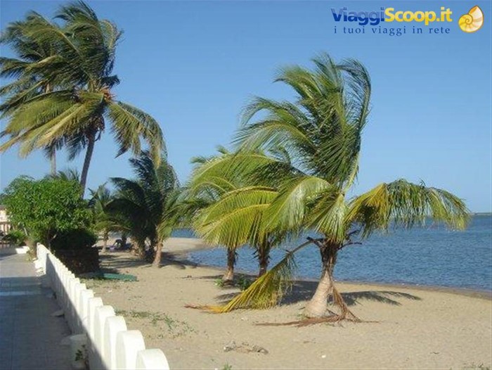 spiaggia sul fiume Gambia