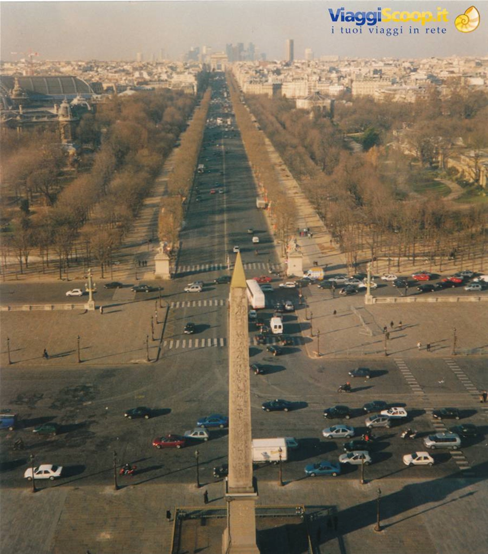gli Champes Eliseè e l' obelisco da Place de la Concorde