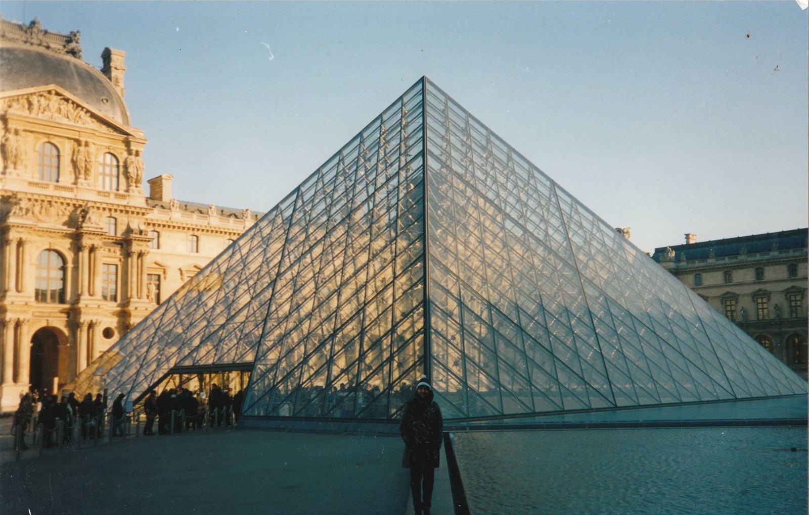 la Piramide del Louvre