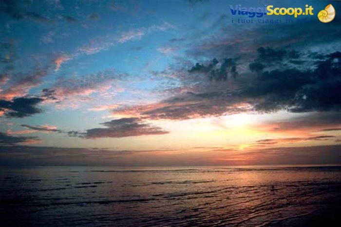tramonto sul mar rosso