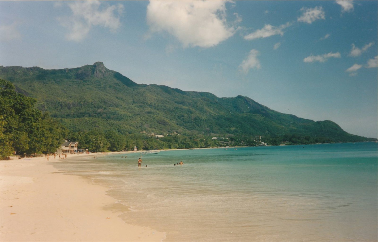 Mahè, spiaggia di Beau Vallon