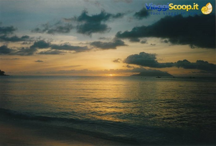 tramonto a Beau Vallon