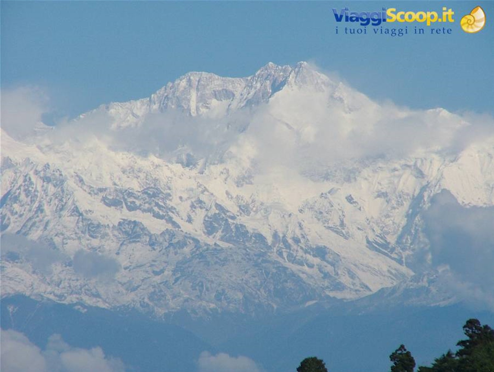 il monte Kanchenjunga 8.591 mt. la terza cima dell' Himalaya