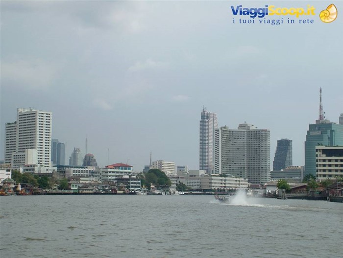 downtown di Bangkok, Farang