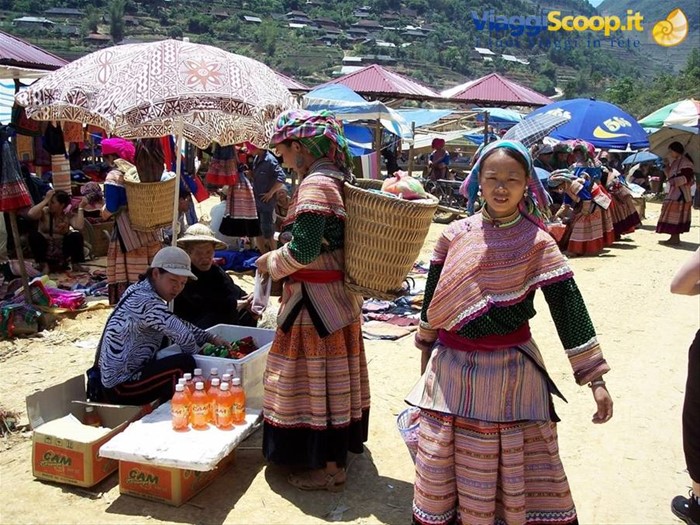 Lao Cai, mercato tribù H'Mong