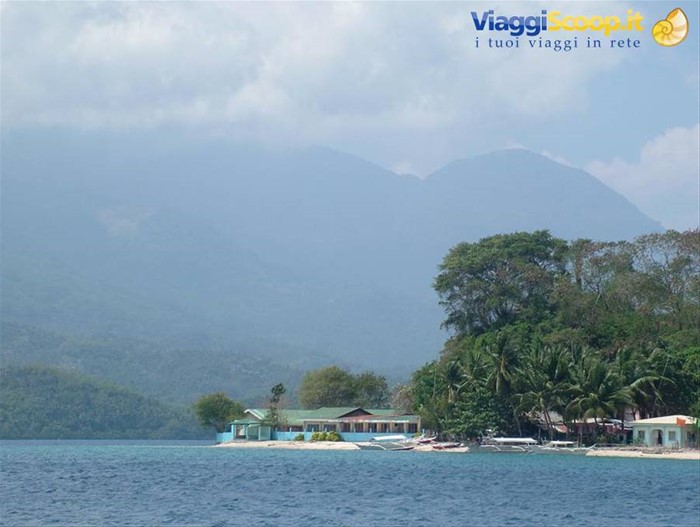 gita in barca nella baia di Mindoro