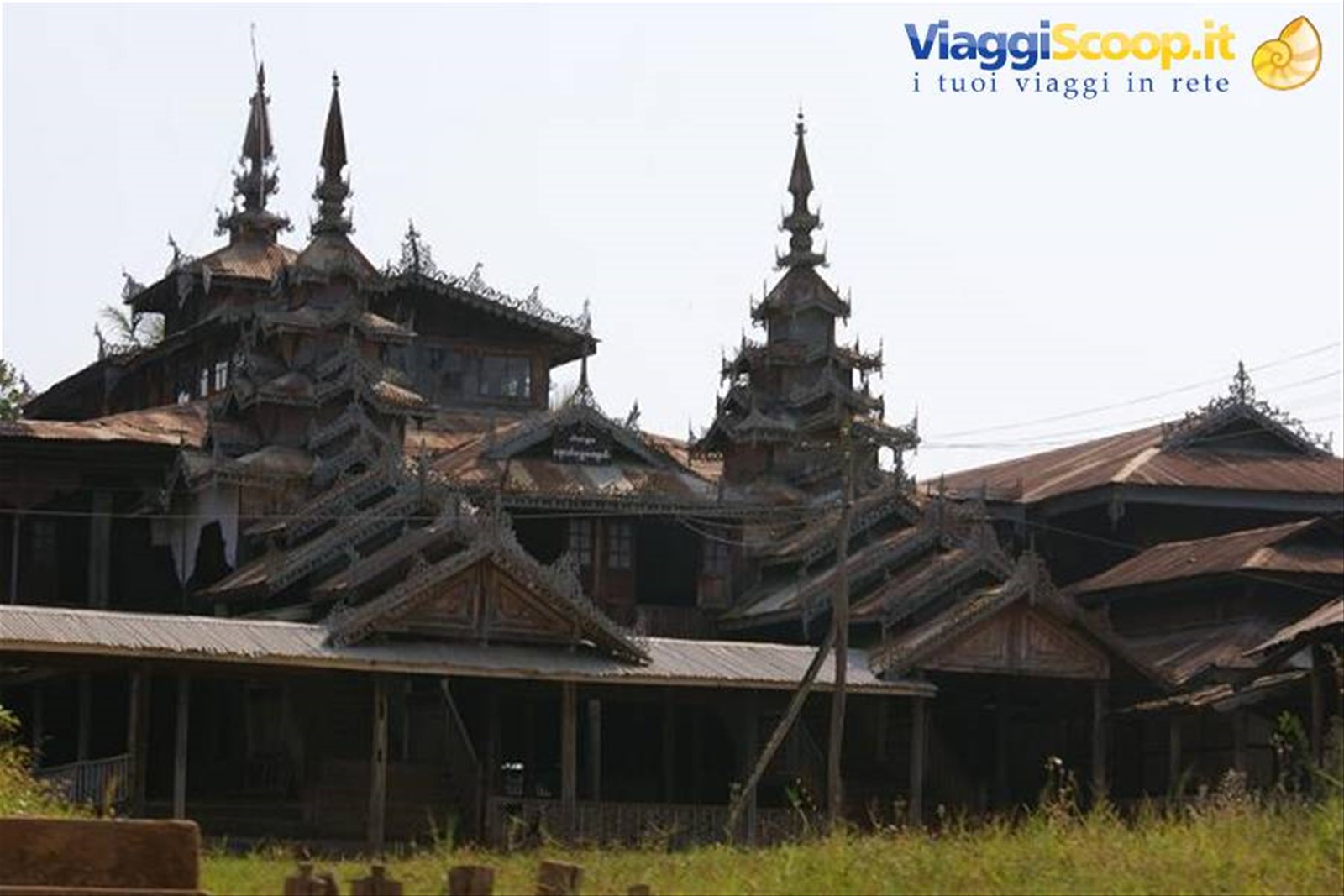 pagoda di legno a Inle