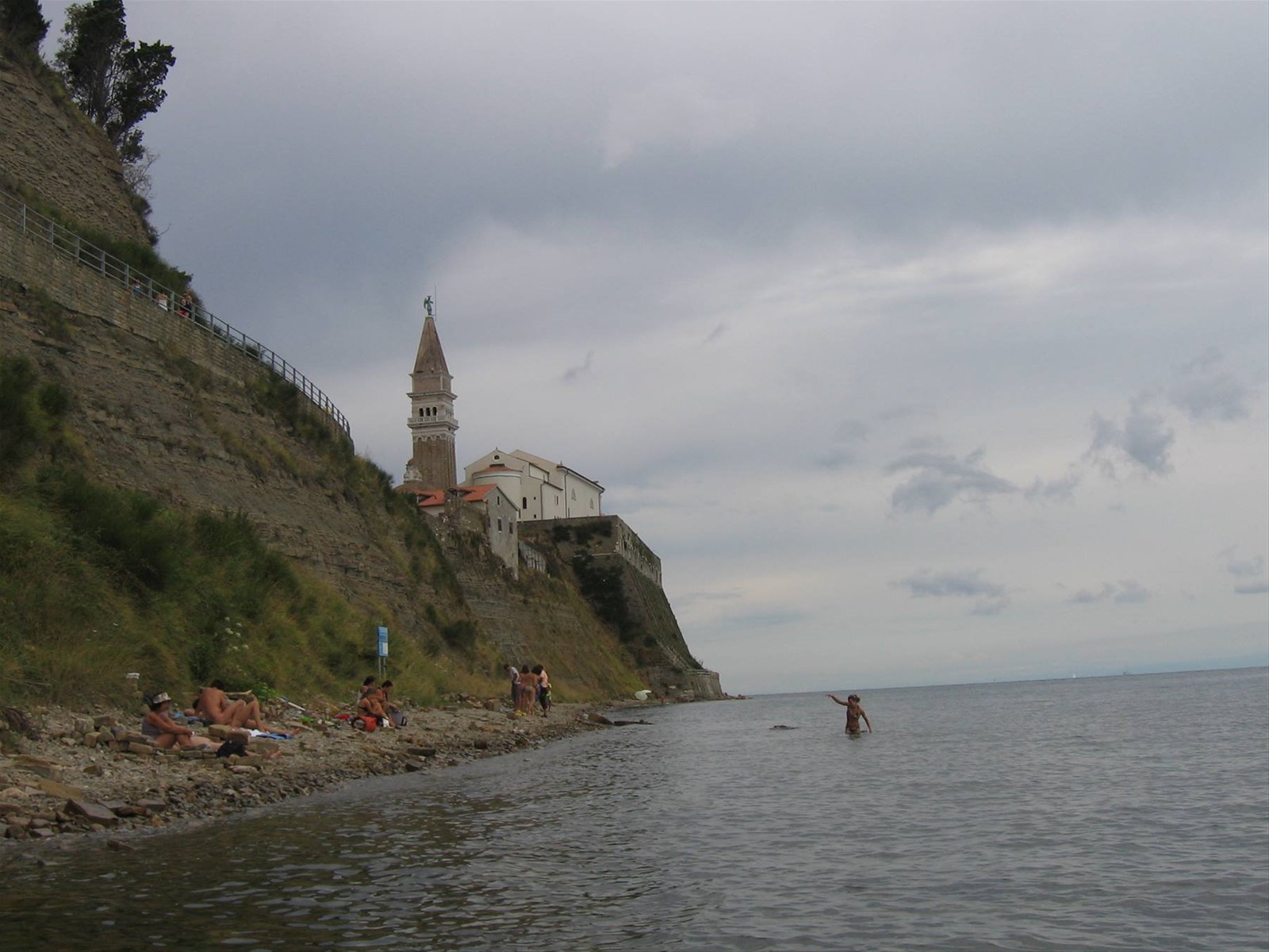 spiaggia naturale con vista del San Giorgio