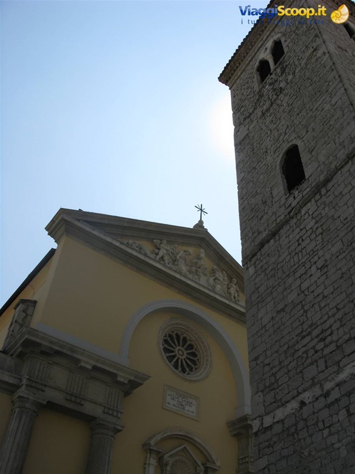 chiesa di S. Maria Assunta e campanile pendente