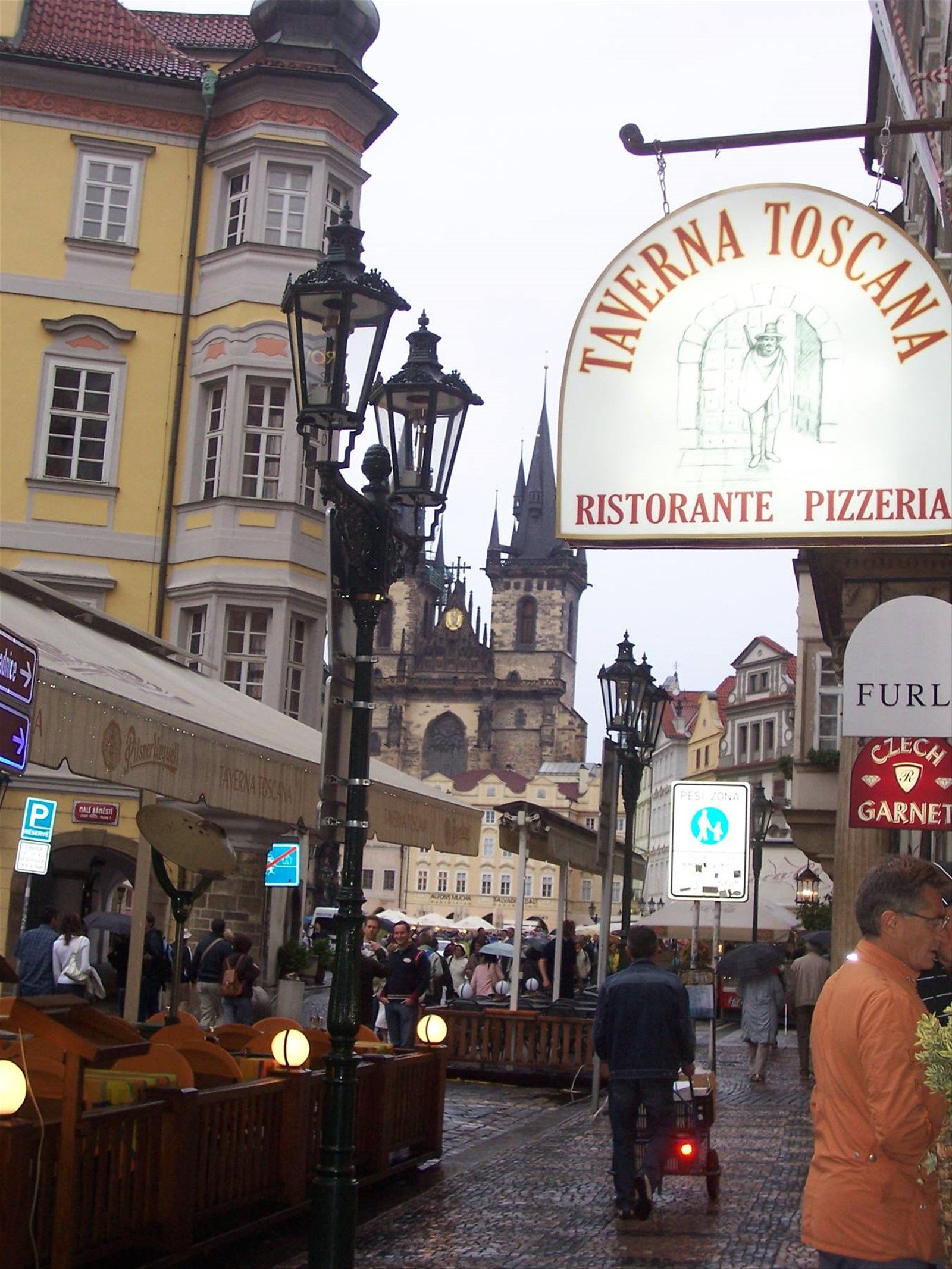 PRAGA