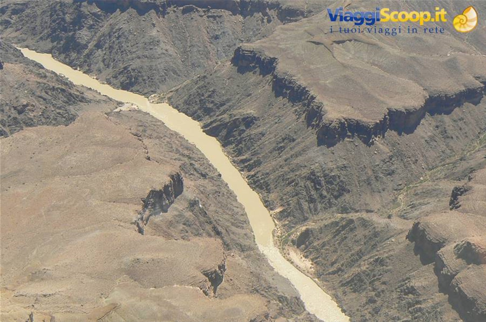 Vista del Colorado River dall'elicottero,Gran canyon