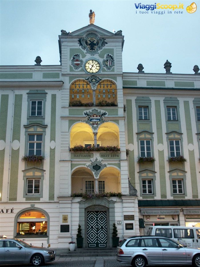 Salzkammergut 062 - Gmunden - Rathaus e Carillon di campane in ceramica