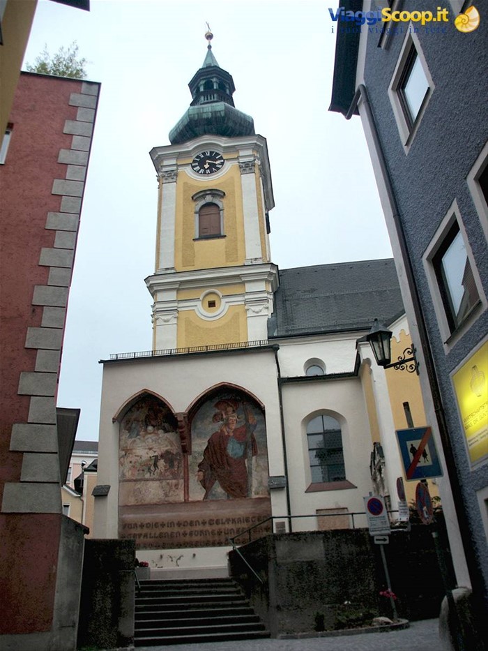 Salzkammergut 067 - Gmunden - Stadtpfarrkirche in Kirchenplatz