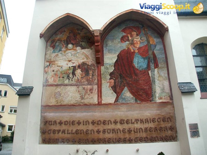 Salzkammergut 068 - Gmunden - Stadtpfarrkirche in Kirchenplatz