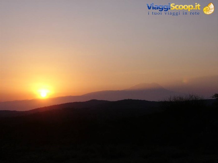 Alba sul Kilimangiaro...