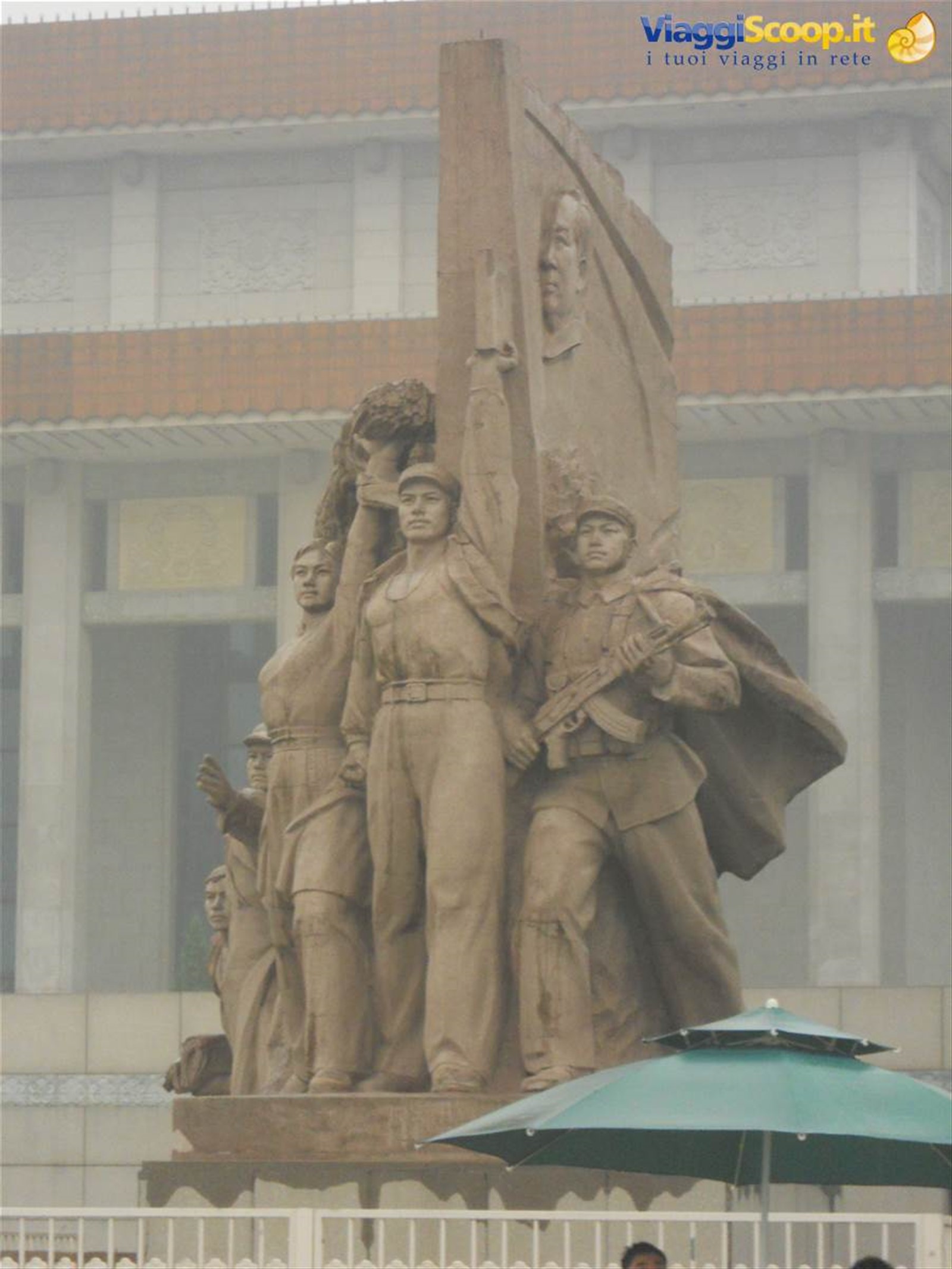 Monumento agli Eroi del Popolo