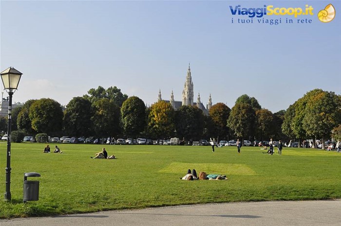 Giardini Hofburg con Rathaus