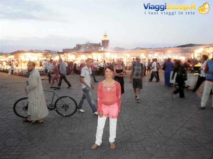 Piazza Jemaa el Fna la sera
