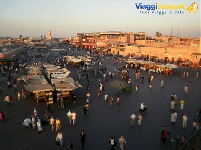 Piazza Jemaa el Fna al tramonto