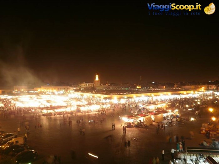 Piazza Jemaa el Fna la notte