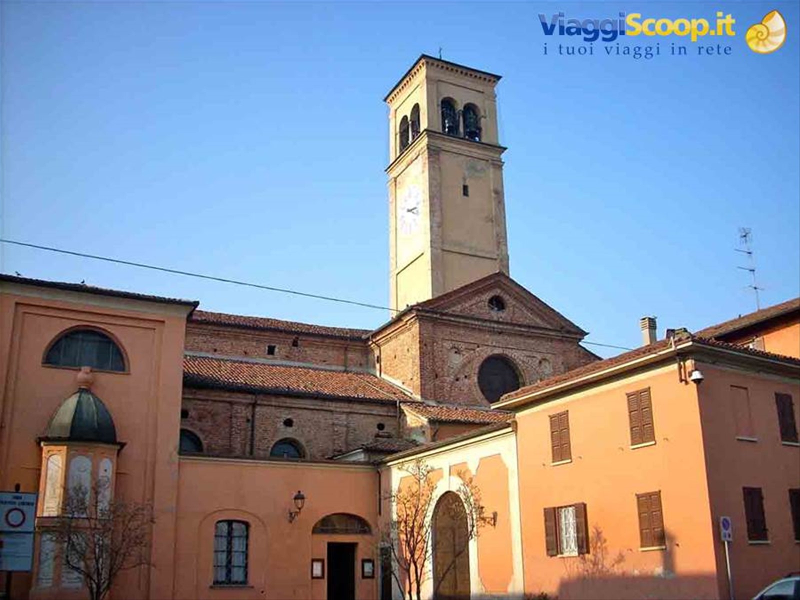 Veduta laterale della chiesa Parrocchiale di San Biagio