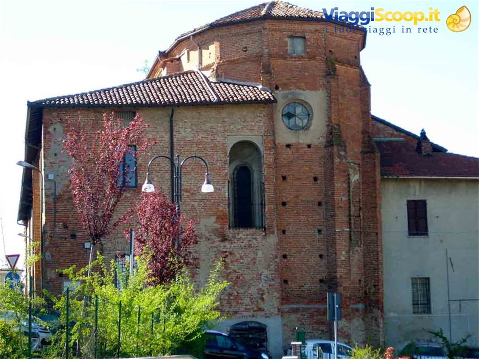 Veduta laterale della chiesa di San Martino