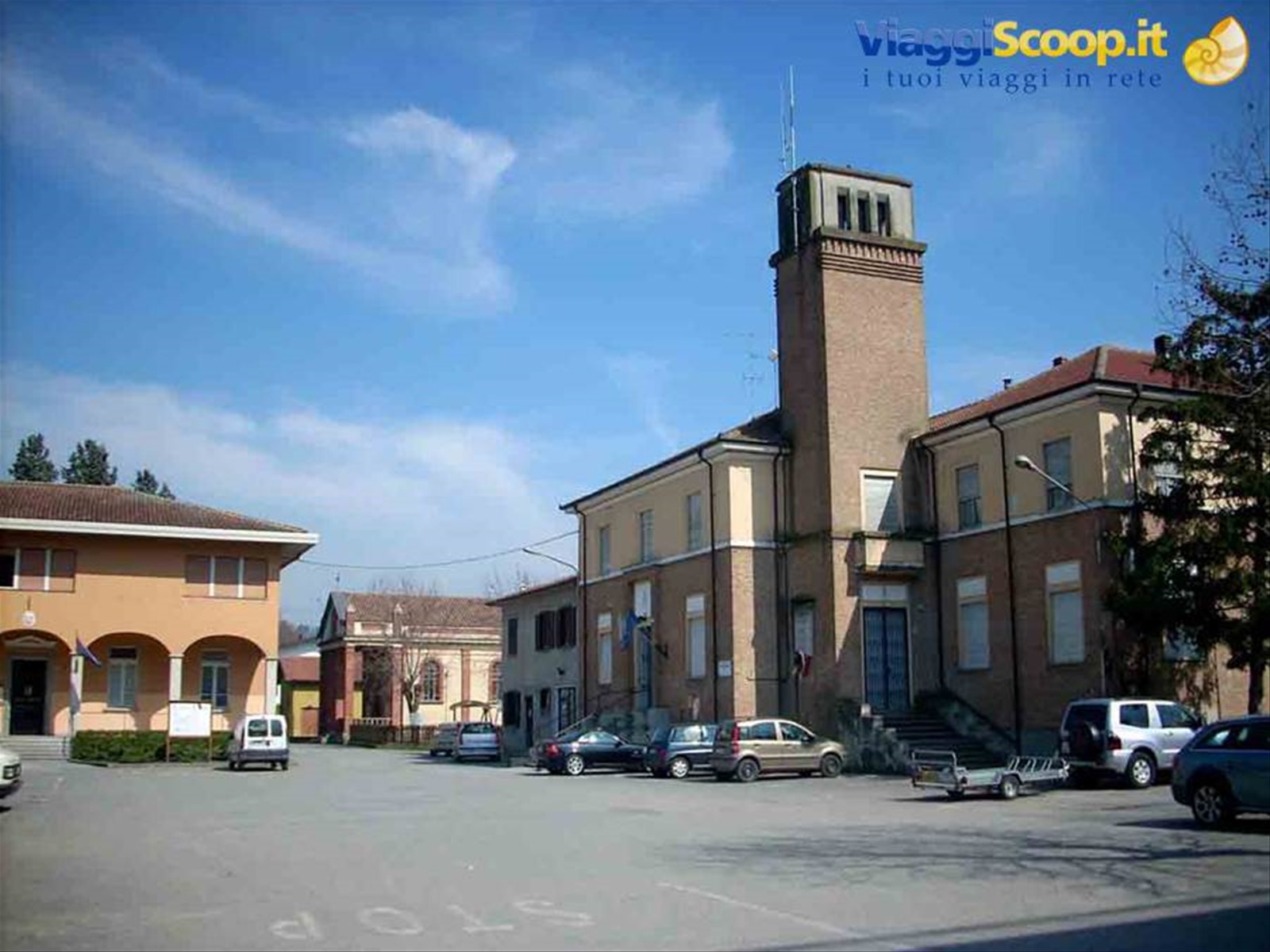 La piazza principale di Borgo Priolo