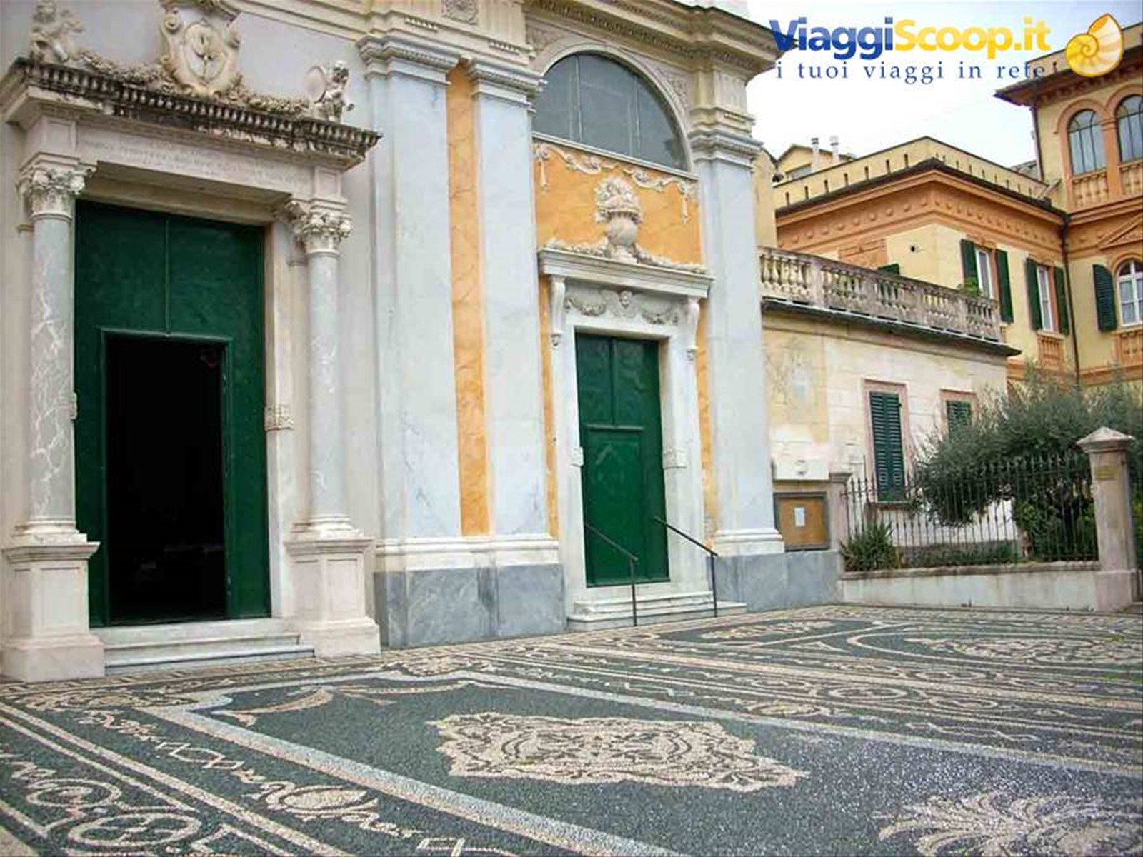 Il sagrato della Chiesa di San Michele Arcangelo