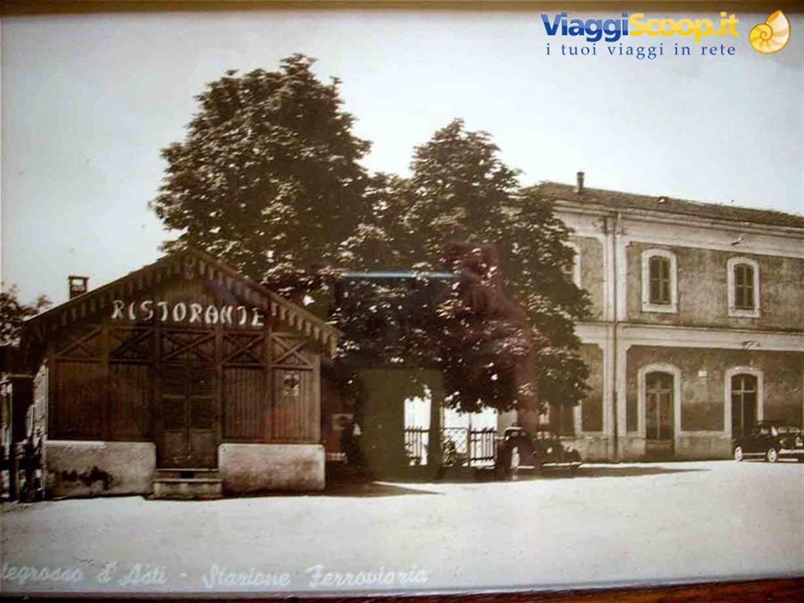 L'edificio del Ristorante della Stazione, in una foto storica