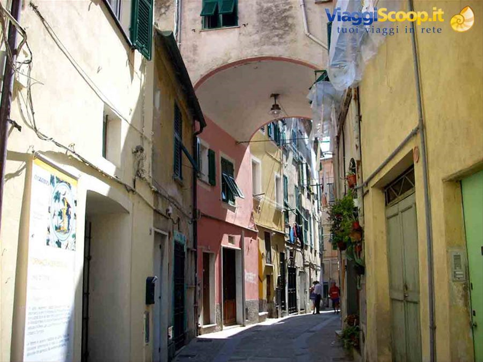 Nei caruggi di Albissola Marina