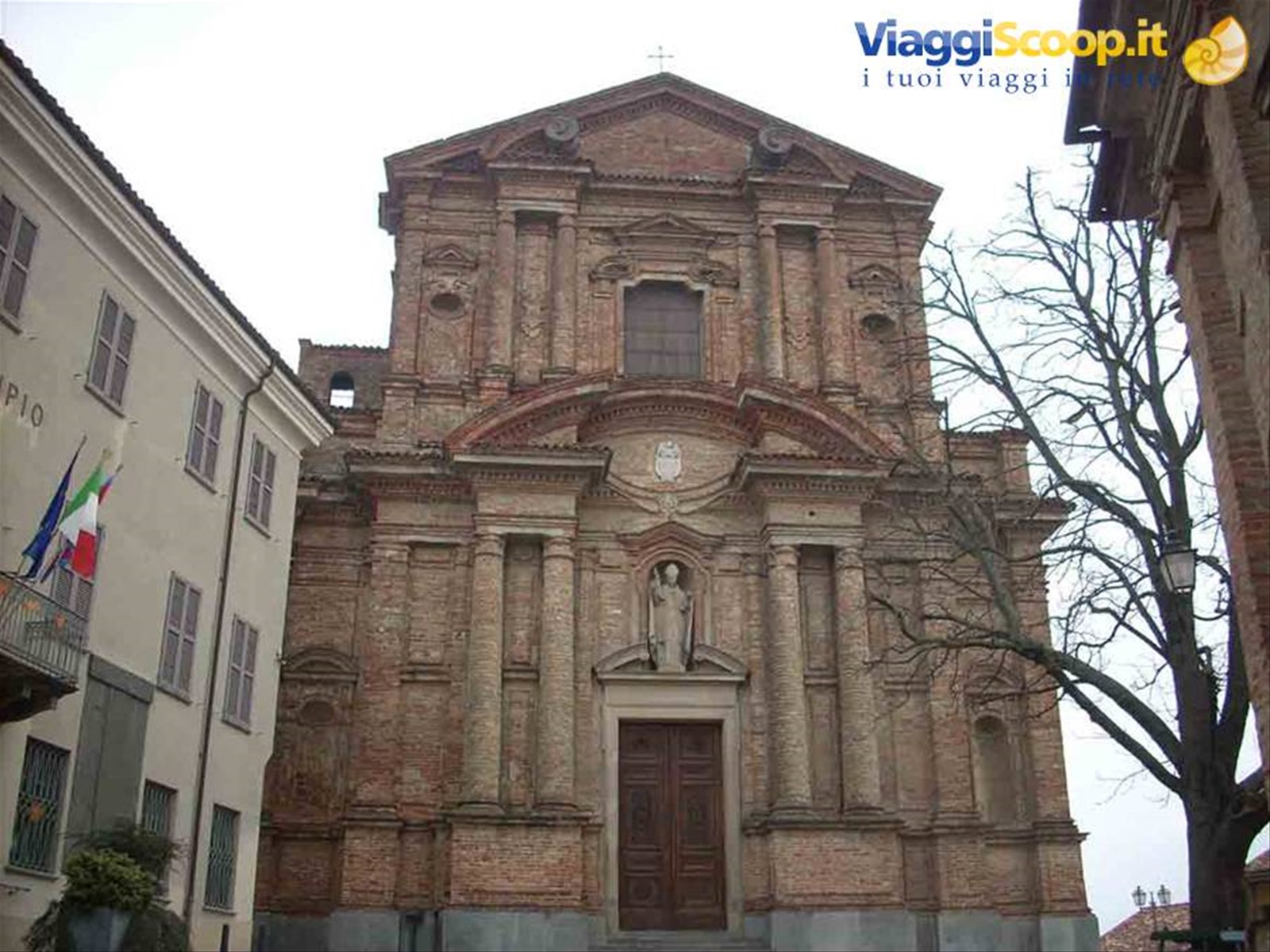 Le chiese nel centro storico di La Morra