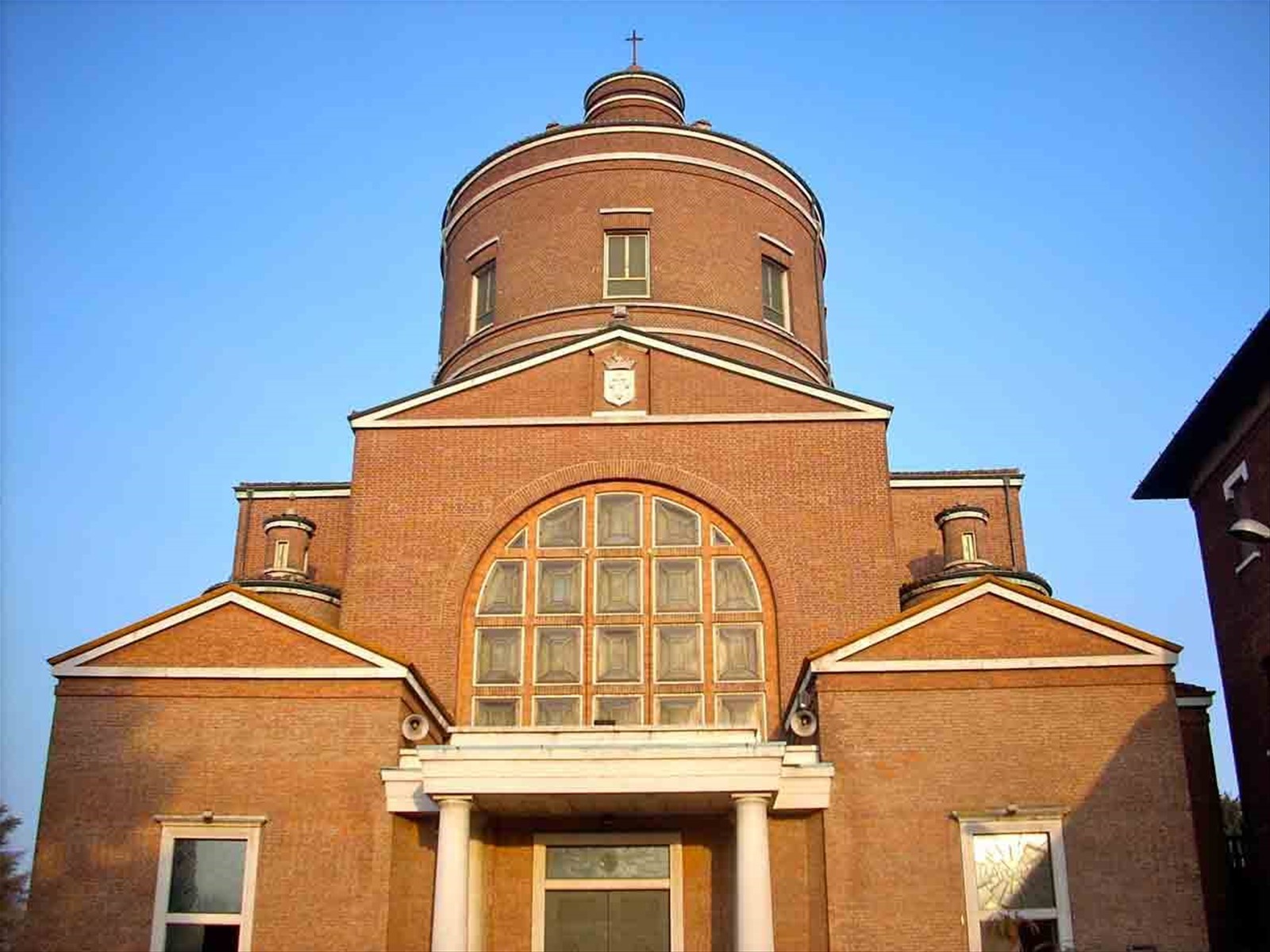 Una delle tante belle chiese legnanesi