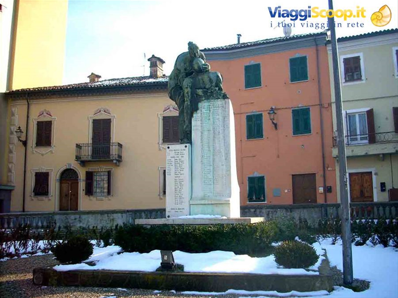 Il monumento ai caduti