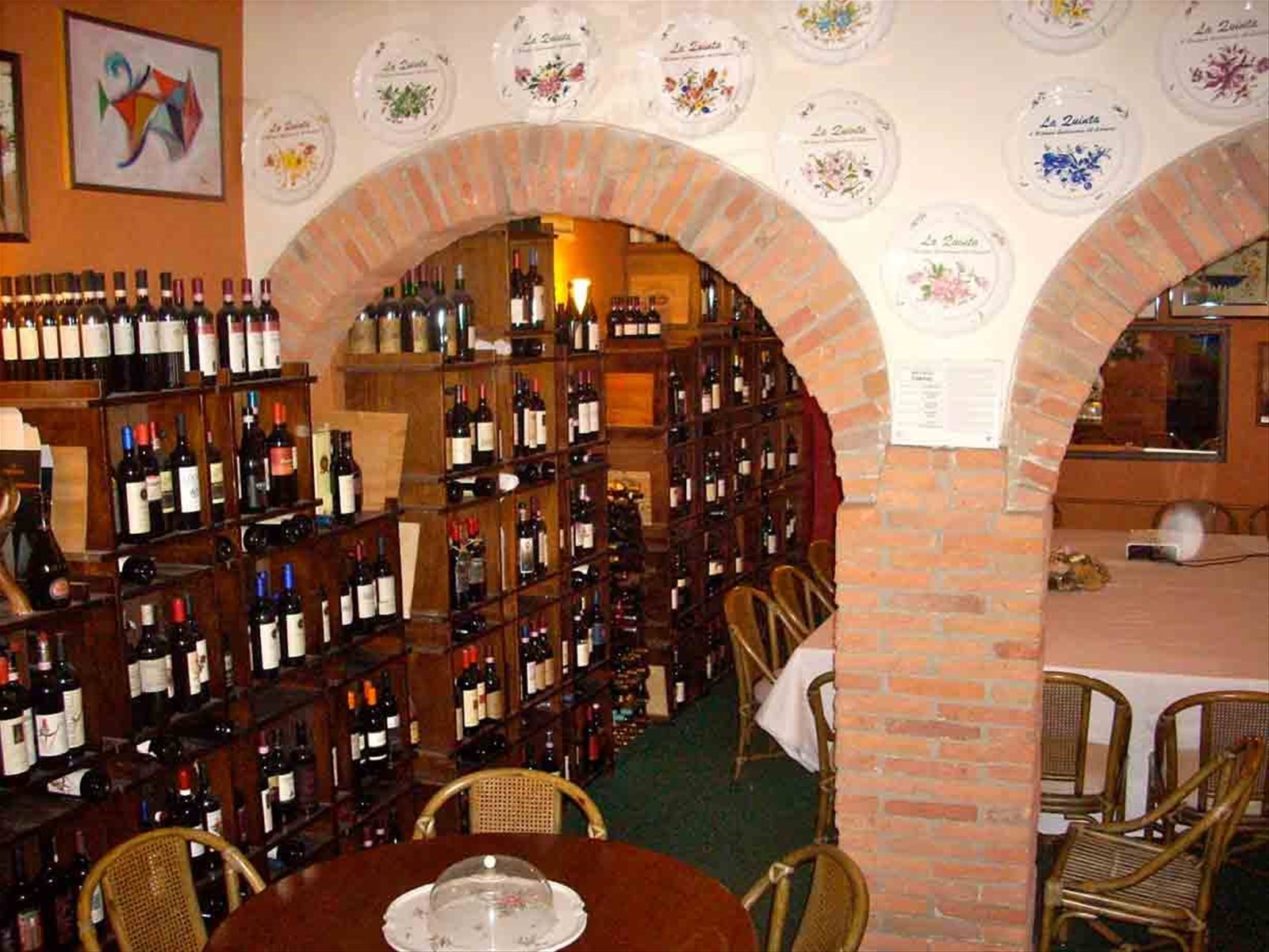 La spettacolare enoteca del Ristorante La Quinta di Lodi